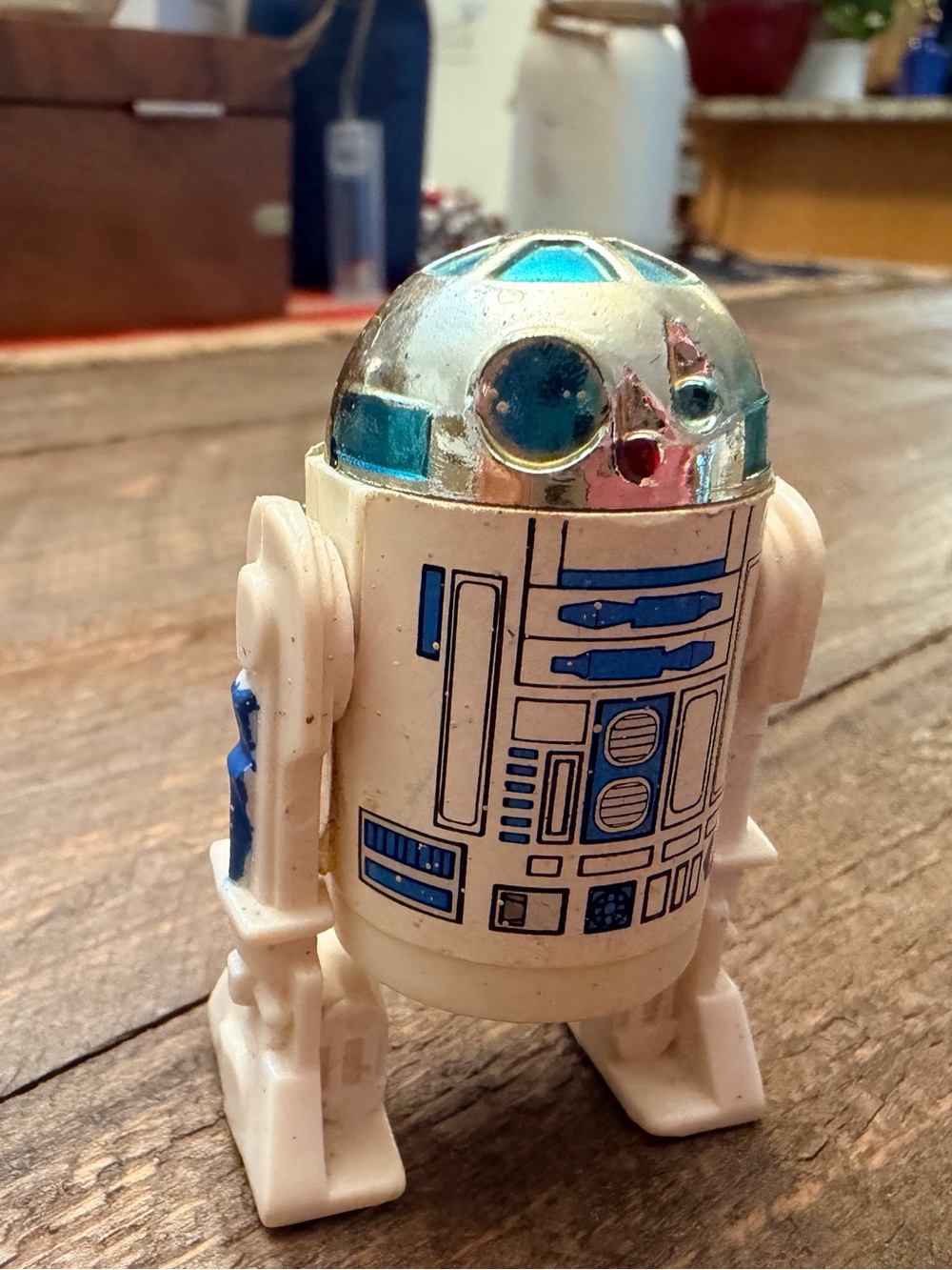 Vintage 1977 Kenner Star Wars R2-D2 loose   graphics complete great conditionEUC